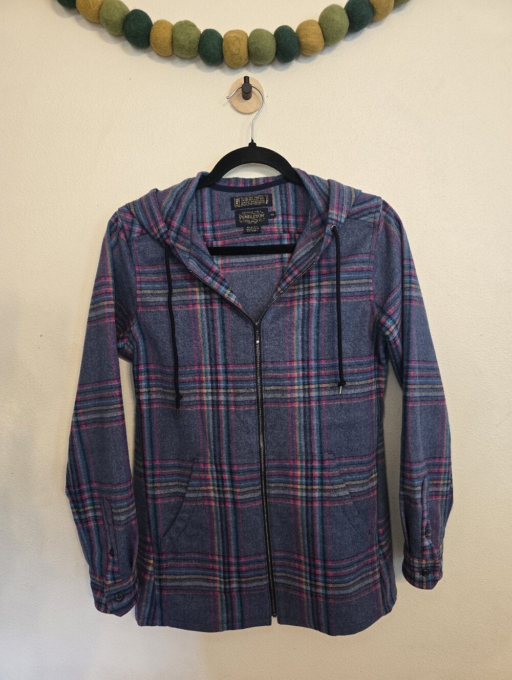 Pendleton Wool Women’s Boyfriend Plaid Blue Pink Zip Hoodie Coat Size XS 1998